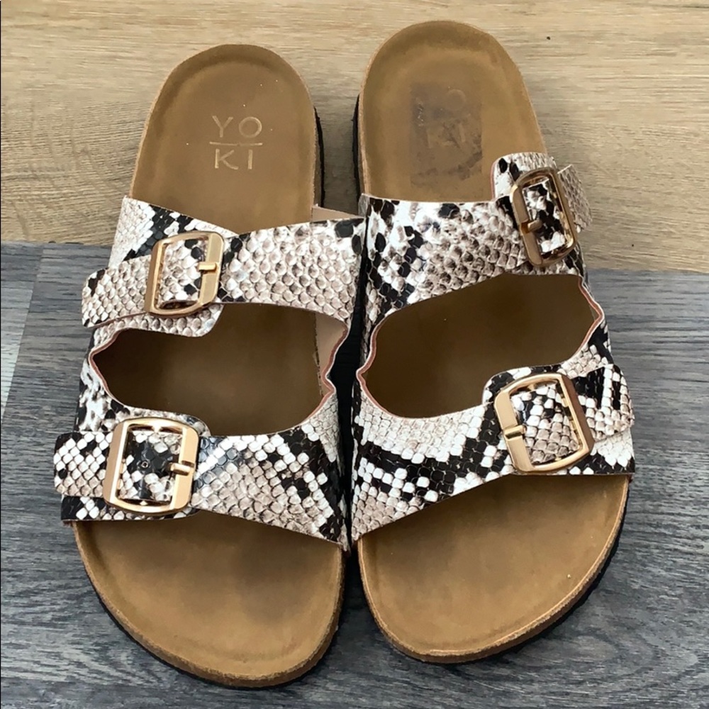 sandals 🤩
